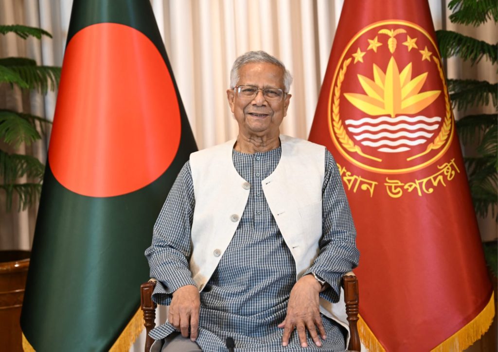 শপথের ২৪ ঘণ্টার মধ্যেই স্মৃতিসৌধে প্রধানমন্ত্রী, বিকেলে গুরুত্বপূর্ণ বৈঠক