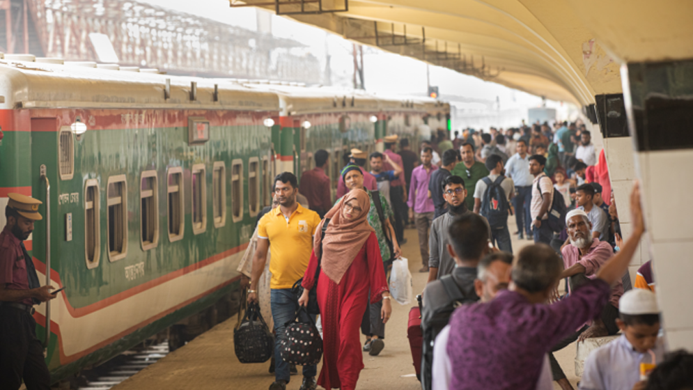 ঈদে ট্রেনের অগ্রিম টিকিট ৩ মার্চ থেকে, জানাল বাংলাদেশ রেলওয়ে