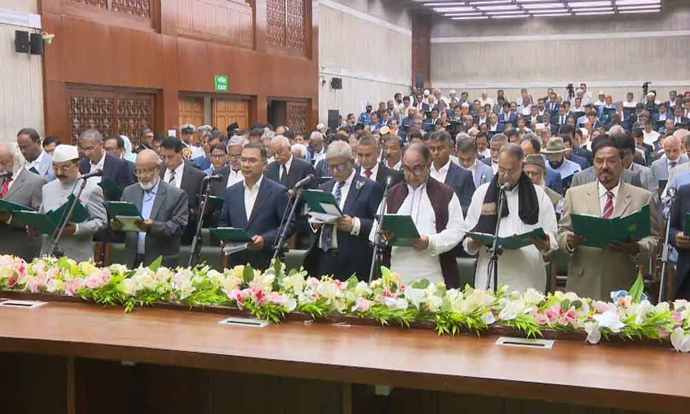 সংসদ সচিবালয়ে শপথ সম্পন্ন, দায়িত্ব নিলেন বিএনপি এমপিরা