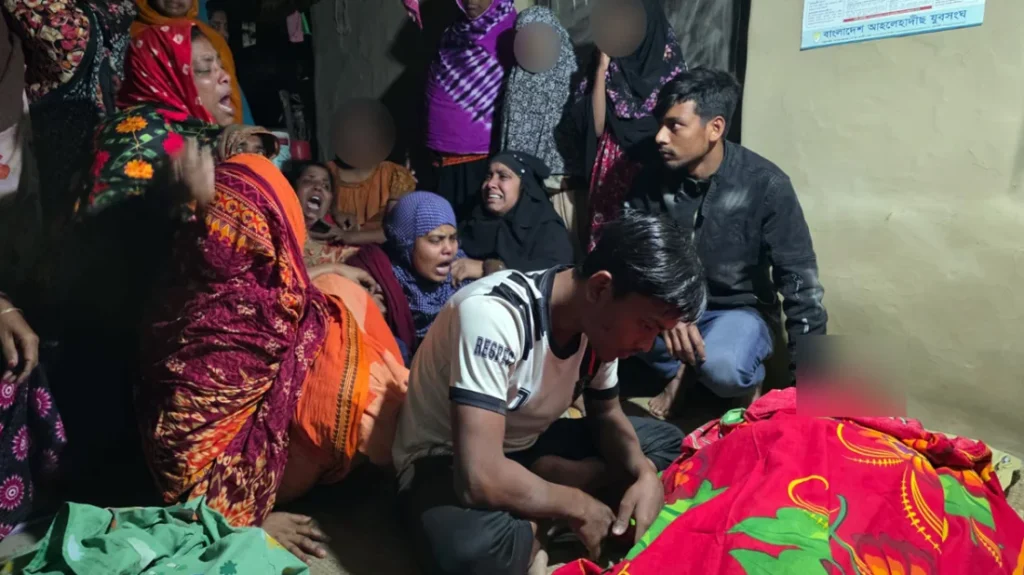 জলসার মঞ্চে কাকে আনা হবে, সেই বিরোধেই প্রাণ গেল বিএনপি নেতার