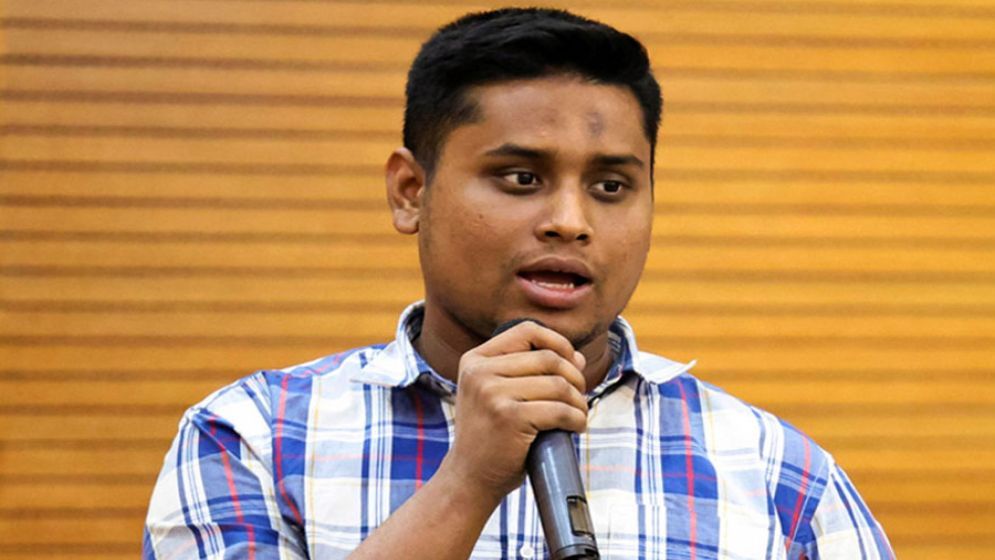 চাঁদাবাজ দেখলে খুঁটির সঙ্গে বেঁধে রাখুন: এমপি হাসনাতের কঠোর বার্তা