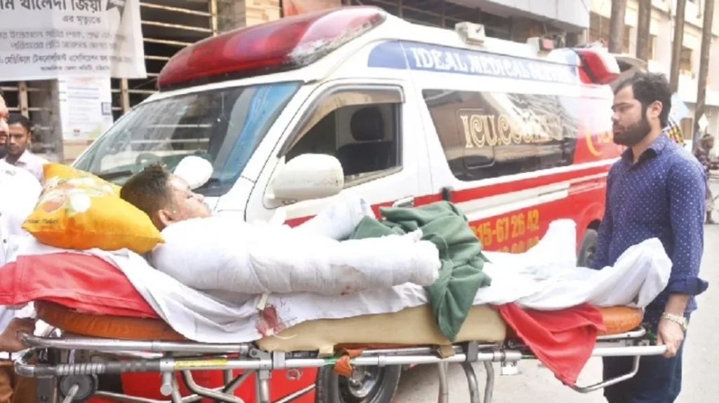 রান্নাঘরে জমা গ্যাসে ভয়াবহ বিস্ফোরণ: চট্টগ্রামে ৯ দগ্ধ, ঢাকায় ৪ জন আইসিইউতে