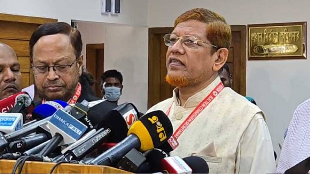 সংসদে উপস্থিতি, রাজপথে আন্দোলন—দ্বিমুখী কৌশল ১১ দলের