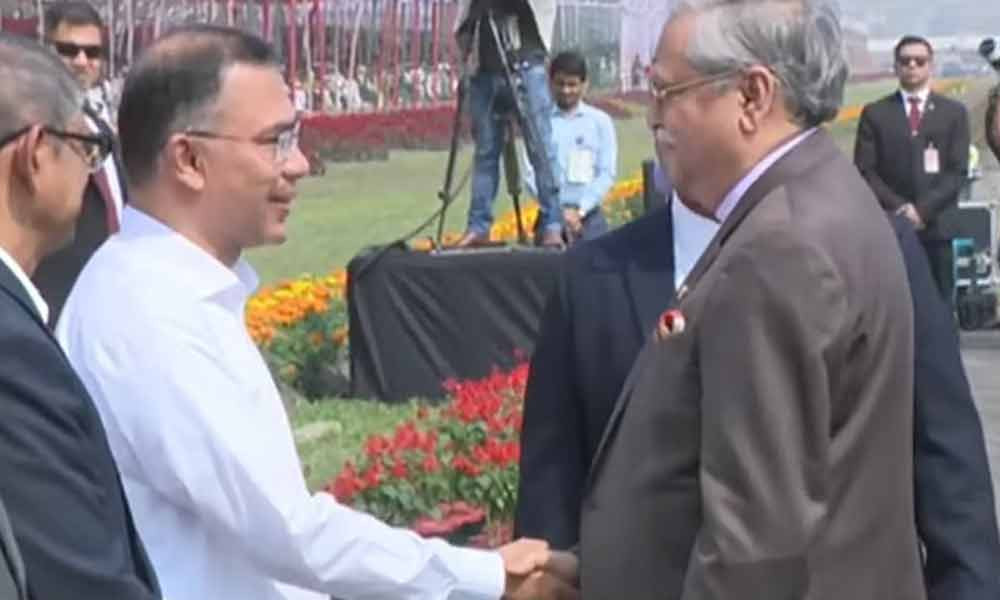 প্যারেড স্কয়ারে মানুষের ঢল, উপস্থিত রাষ্ট্রপতি ও প্রধানমন্ত্রী