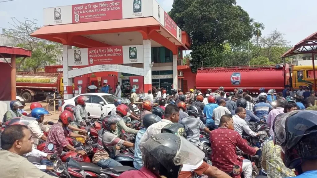 সাতক্ষীরায় নতুন নিয়ম, ফুয়েল কার্ড ছাড়া মিলবে না জ্বালানি