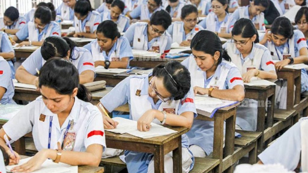 নকল ঠেকাতে এইচএসসিতে সিসিটিভি বাধ্যতামূলক