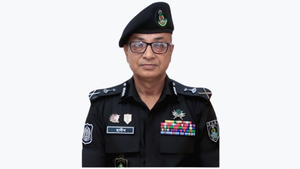 সাবেক ডিআইজি থেকে র‌্যাব ডিজি, দায়িত্বে আহসান হাবীব