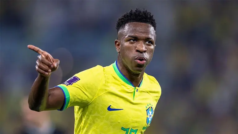 জাতীয় দলের হয়ে জ্বলে উঠতে চান ভিনিসিয়ুস