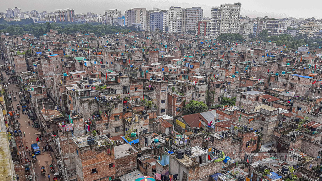 ঈদ সামনে রেখে জেনেভা ক্যাম্পে অভিযান, আটক ৮ মাদক কারবারি