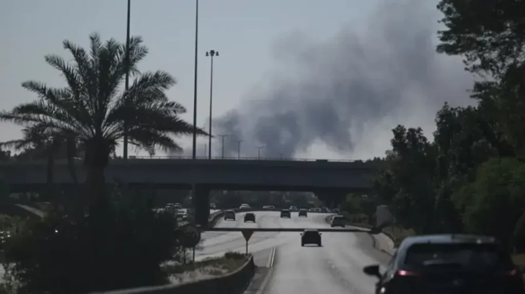 সাইরেনের পর বিস্ফোরণ: কুয়েতে মার্কিন দূতাবাস এলাকা ঘিরে উদ্বেগ