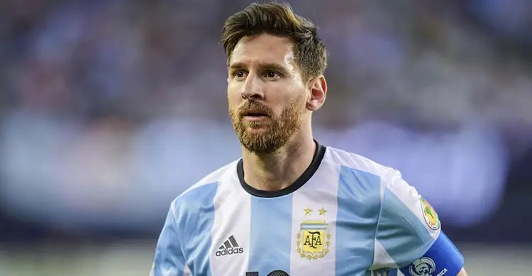 শুরুর একাদশে নাও থাকতে পারেন মেসি