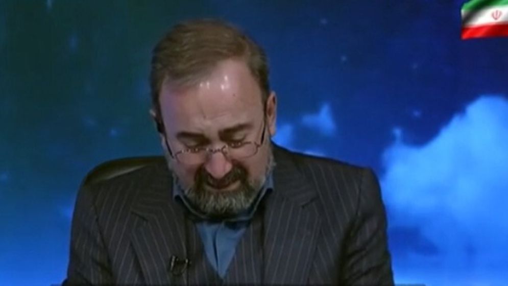 রাষ্ট্রীয় টিভিতে খামেনির মৃত্যু ঘোষণা, কান্নায় থেমে গেল উপস্থাপকের কণ্ঠ