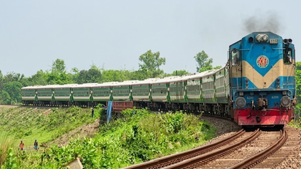 ঈদে ফিরতি ট্রেনযাত্রার অগ্রিম টিকিট বিক্রি শুরু