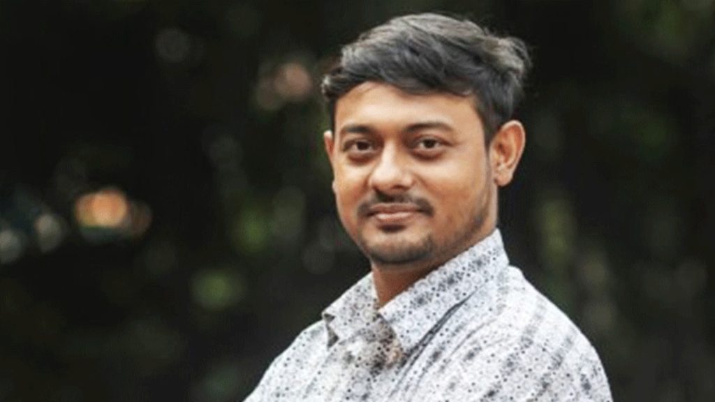 নাসীরুদ্দীন পাটওয়ারীকে আদালতে তোলা হবে, সমন জারি