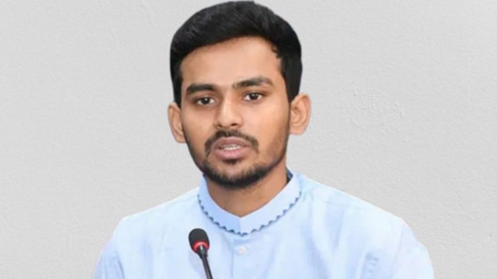 রাষ্ট্রপতিকে এই অধিবেশনেই অভিশংসনের দাবি আসিফ মাহমুদের