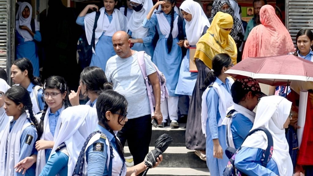 টানা ৫ দিনের ছুটি শিক্ষাপ্রতিষ্ঠানে, শিক্ষার্থীদের আনন্দ