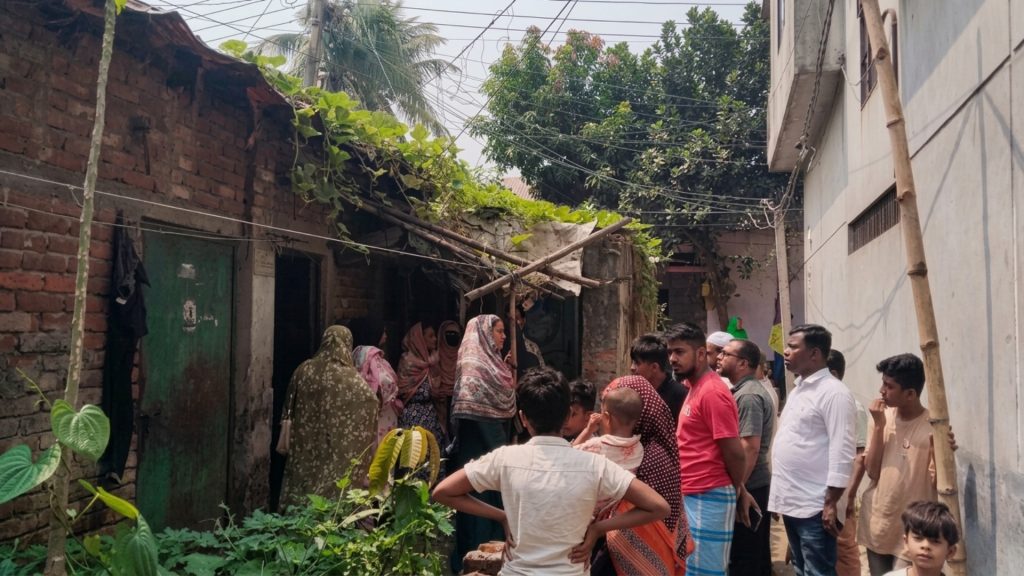 একই রাতে ছেলে খুন, বাবার মরদেহ রেললাইনে, রহস্যে টঙ্গী
