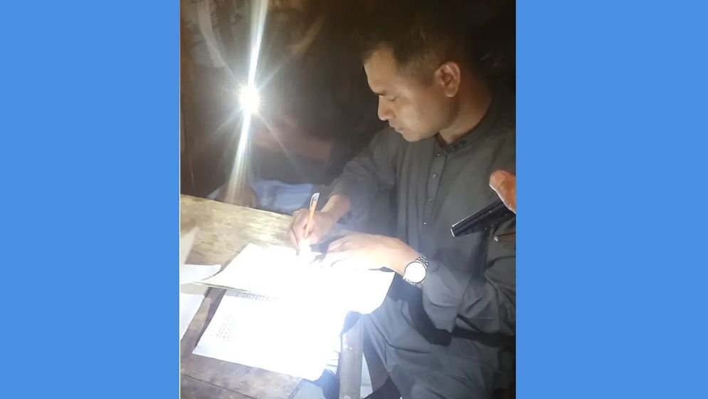 প্রবাসীর স্ত্রীকে বিয়ের প্রস্তাব, বিপাকে পুলিশ সদস্য