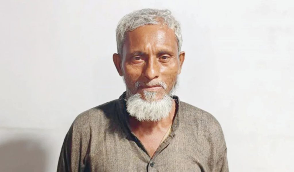 নিজের টাকায় কবরস্থান, বিনা পারিশ্রমিকে কবর খনন-অসাধারণ মোহাম্মদ আলী