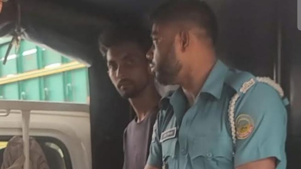 টঙ্গীতে বাবা-ছেলে হত্যা, অজ্ঞাতদের বিরুদ্ধে মামলা