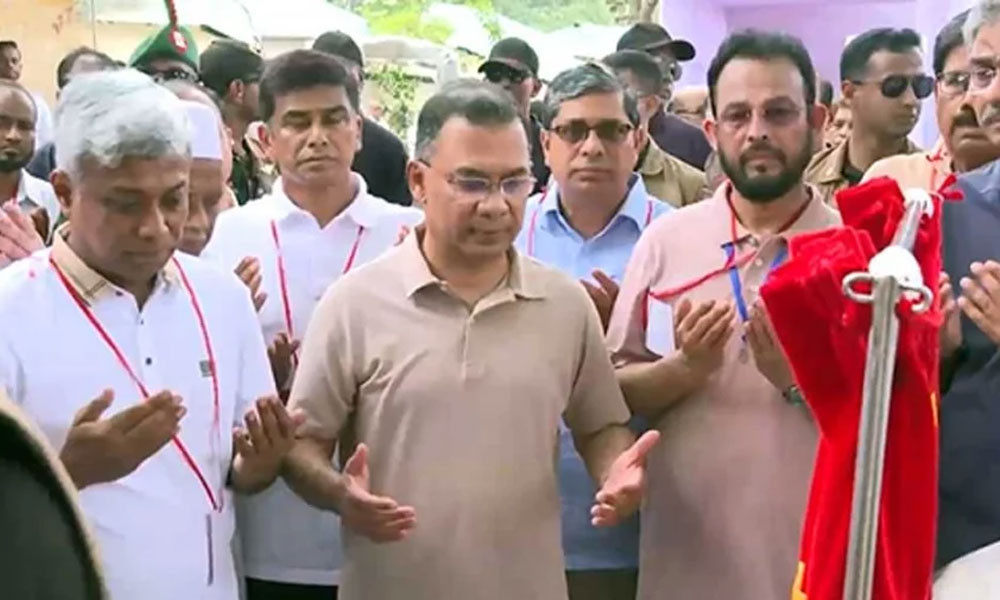 বাবার খাল পুনঃখননে অংশ নিলেন তারেক রহমান