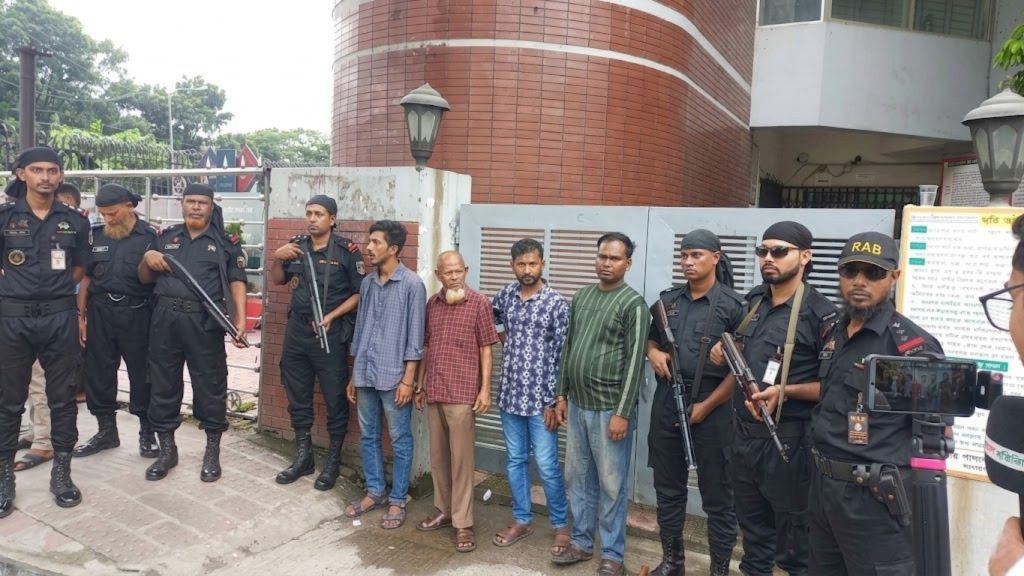 আগারগাঁও পাসপোর্ট অফিসে র‍্যাব অভিযান