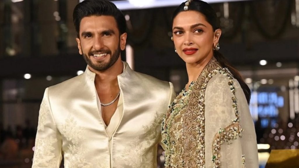 আবারও মা হচ্ছেন দীপিকা ছবি দিয়ে সুখবর দিলেন রণবীর-দীপিকা