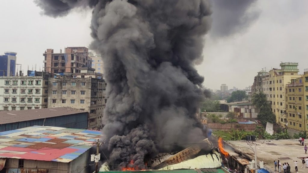 কদমতলী গ্যাস লাইটার কারখানায় আগুনে ৫ জন নিহত