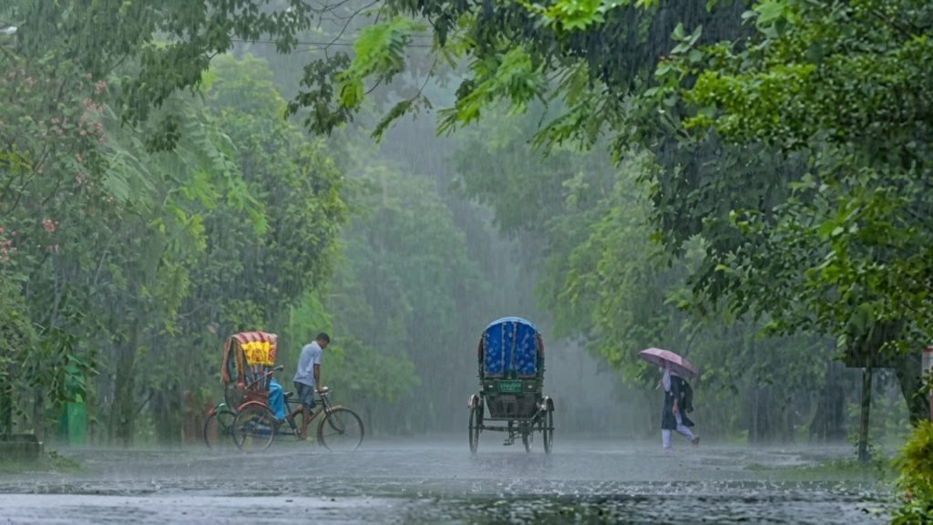দেশজুড়ে ৫ দিন বজ্রসহ বৃষ্টির পূর্বাভাস কোথাও অতিভারি বর্ষণ