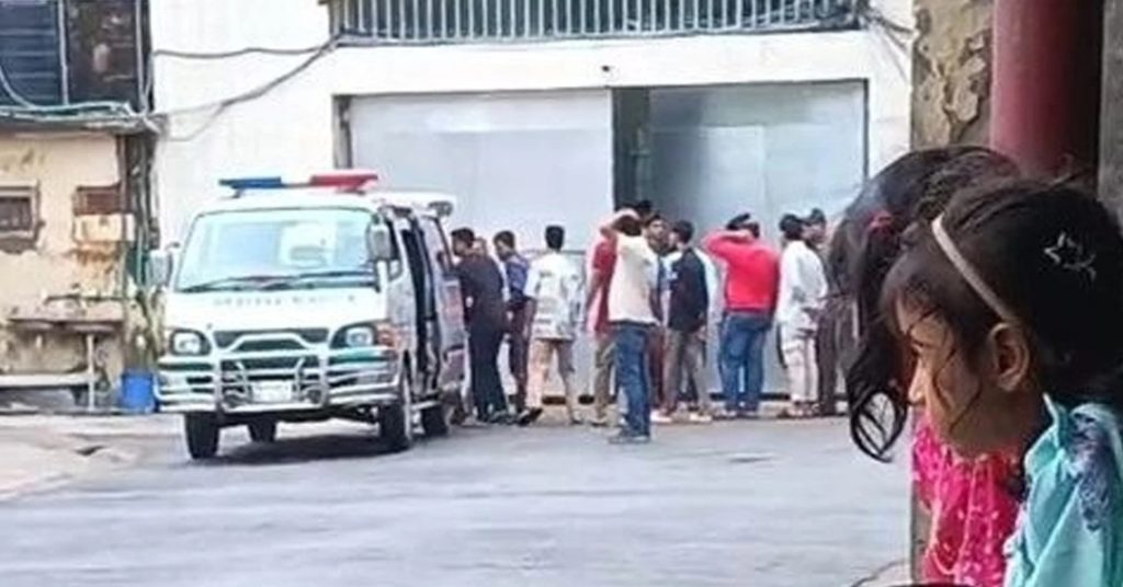 নারায়ণগঞ্জে পরিত্যক্ত ব্যাগ থেকে শর্টগানের ১১ রাউন্ড গুলি