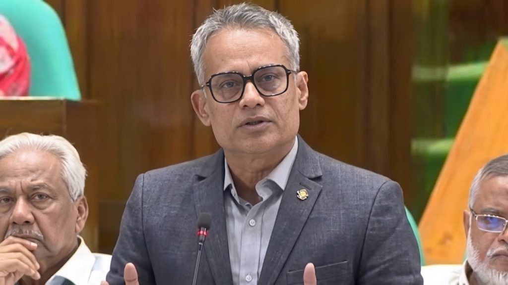 বাংলাদেশ রেলে ২০০ ব্রডগেজ কোচ ও নিরাপদ গণপরিবহন