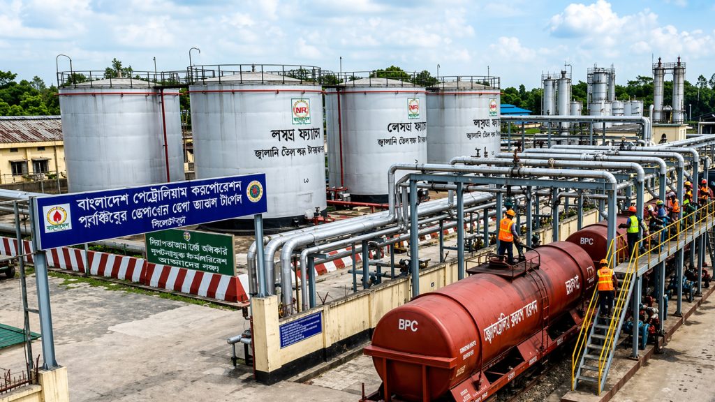 ভারত থেকে এলো আরও ৭ হাজার টন ডিজেল