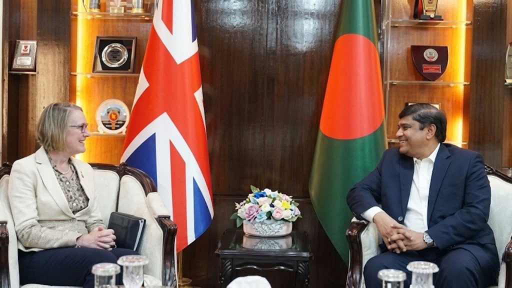যুক্তরাজ্যের হাইকমিশনারের সঙ্গে শামছুল ইসলামের সৌজন্য সাক্ষাৎ