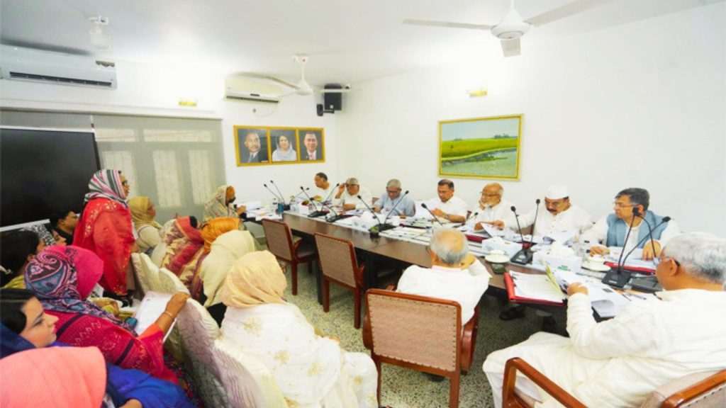 সংরক্ষিত নারী আসনে নির্বাচনের তফসিল ও দলীয় মনোনয়ন আপডেট