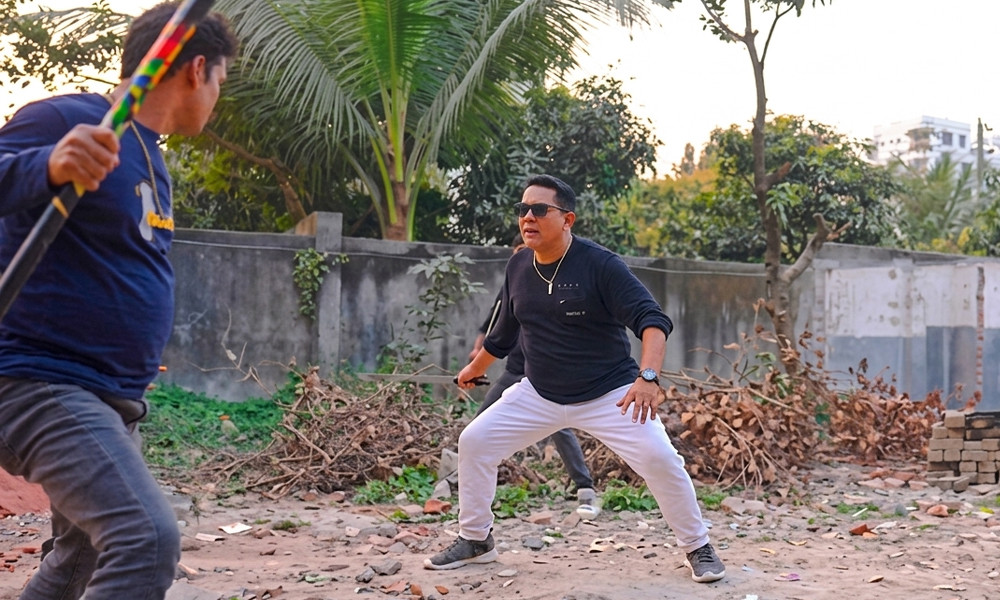 মুক্তির আগেই বিতর্কে মৌসুমীর ‘কন্ট্রাক্ট ম্যারেজ’
