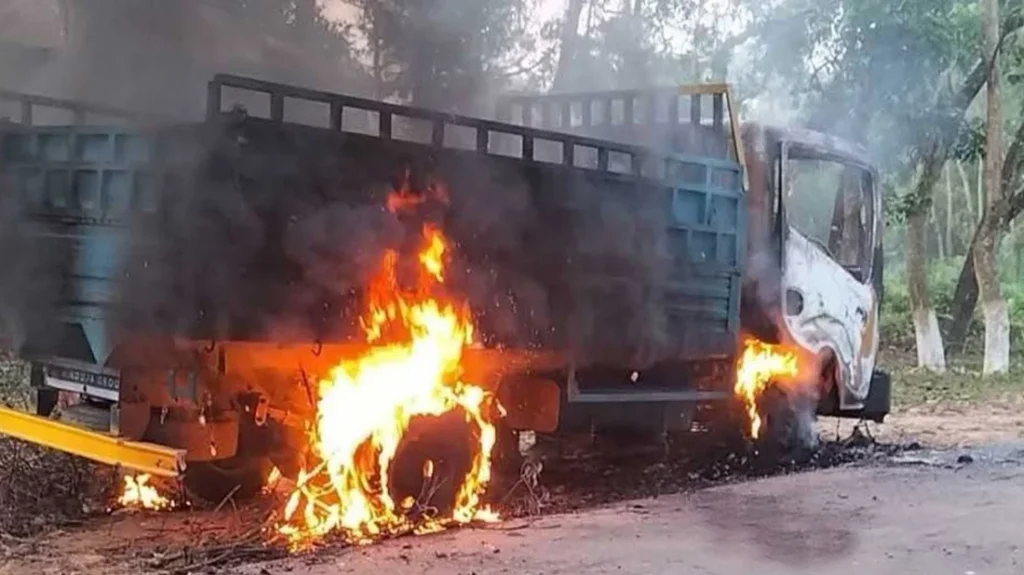 গাজীপুরে গরু চুরির অভিযোগে ৩ জনকে পিটিয়ে হত্যা