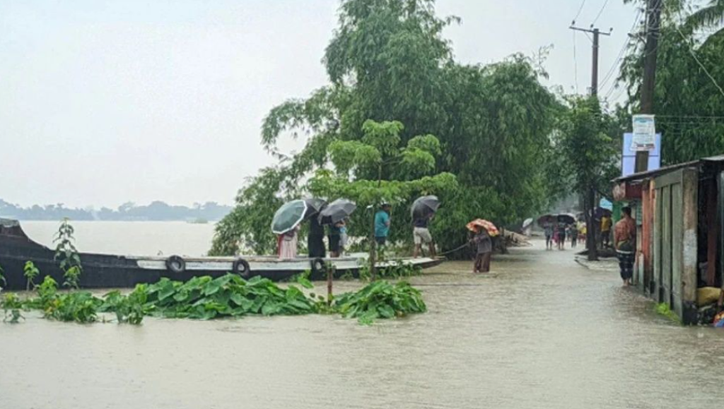 টানা বৃষ্টিতে হাওরে বিপদ, ৭ নদীর পানি বিপৎসীমা ছাড়াল