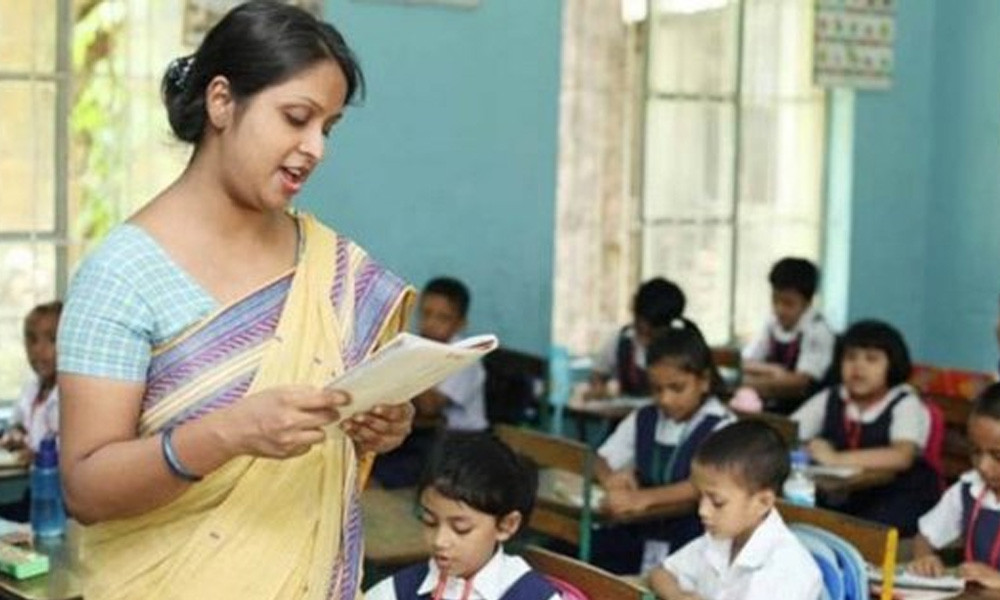 বাংলা-ইংরেজি রিডিং না পারলে বন্ধ হবে শিক্ষকদের বেতন