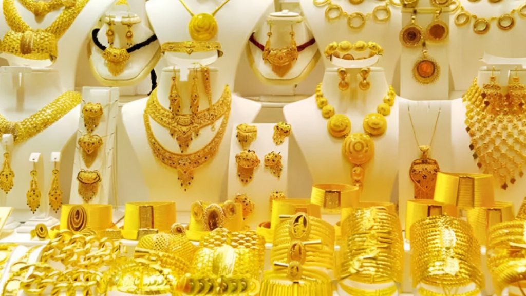 আবারও বাড়লো সোনার দাম ভরি ছাড়ালো ২ লাখ ৪৪ হাজার