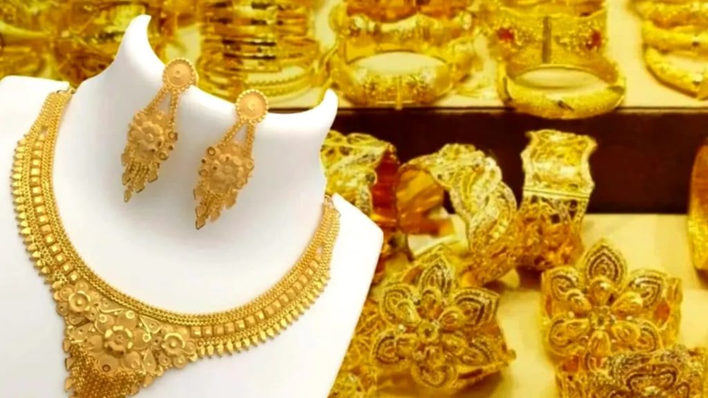 দেশের বাজারে আবারও বেড়েছে সোনার দাম, ভরি ২ লাখ ছাড়াল
