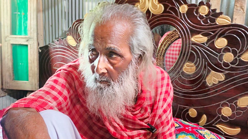 ৫৪ বছর পর ফিরে এলেন নিখোঁজ জেলে ছৈয়দ আহাম্মদ