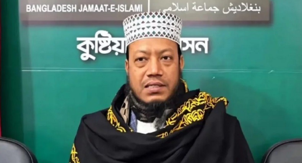 সিরাজগঞ্জ আদালতে আত্মসমর্পণ করতে যাচ্ছেন মুফতি আমির হামজা