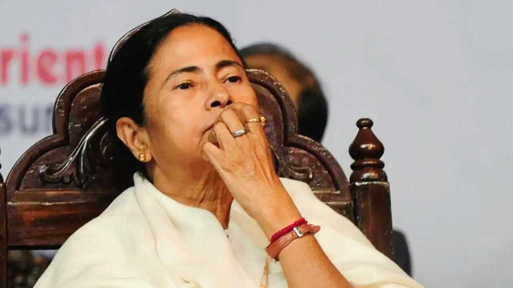 হাদি হত্যা মন্তব্যে বিপাকে মমতা, ভারতে দায়ের এফআইআর