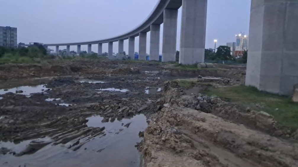 পদ্মা রেলসেতুর পিলারের পাশে মাটি কাটার ভিডিও ভাইরাল, শুরু তদন্ত