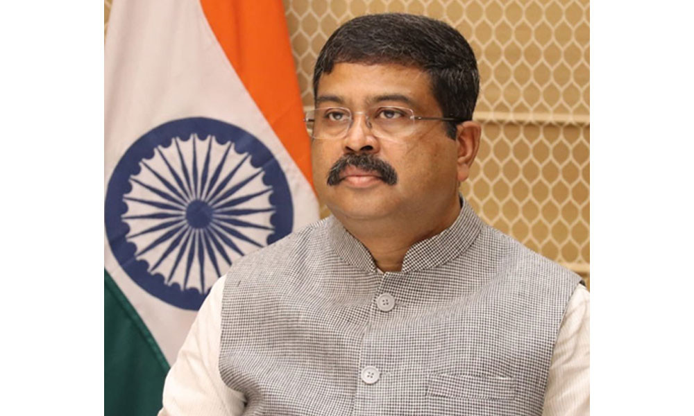 আন্দোলনের মুখে পদত্যাগে বাধ্য হলেন ভারতের শিক্ষামন্ত্রী ধর্মেন্দ্র প্রধান