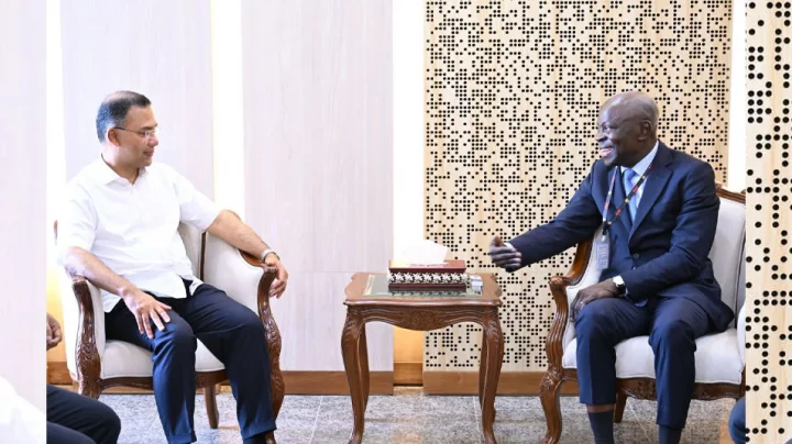 শ্রম খাতের উন্নয়ন ও সহযোগিতা বাড়াতে প্রধানমন্ত্রীর সঙ্গে আইএলও মহাপরিচালকের বৈঠক