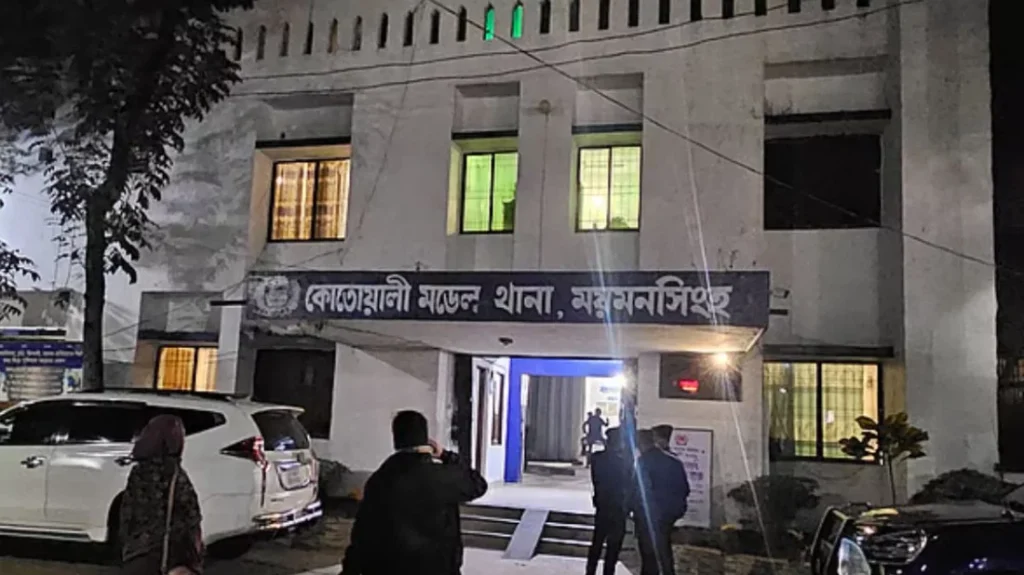 পরীক্ষা শুরুর আগে ভবন থেকে লাফ, প্রাণ গেল এইচএসসি পরীক্ষার্থীর