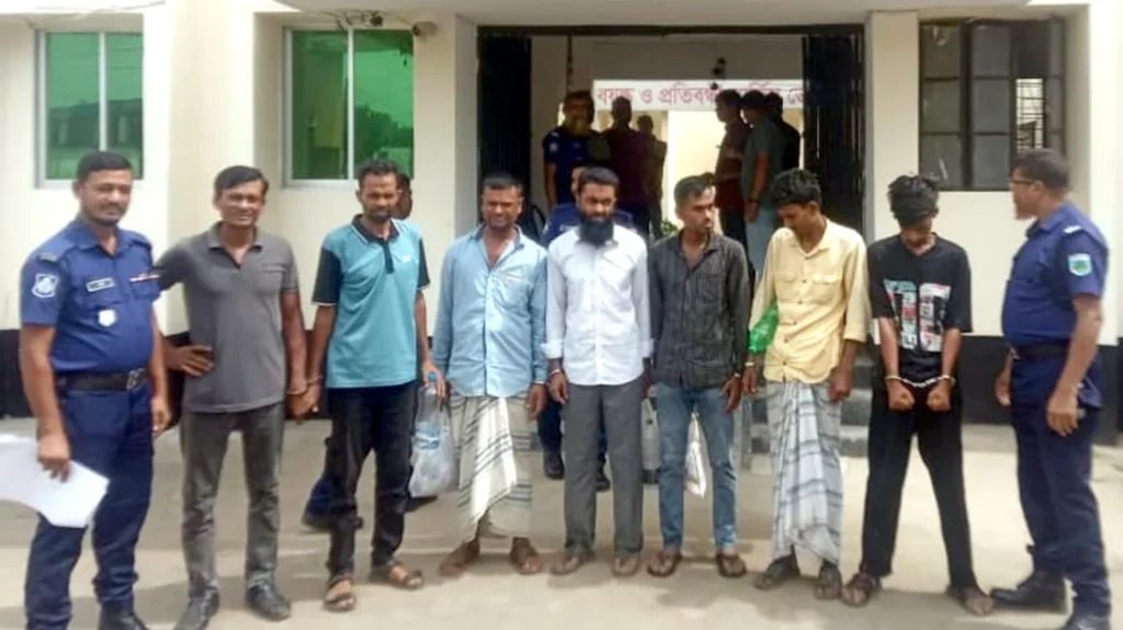 পাবনায় মাদ্রাসায় মাদক সেবনের অভিযোগ, পরিচালকসহ ৮ জনের কারাদণ্ড
