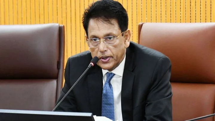 ডিসেম্বরে চূড়ান্ত পরীক্ষার পরই শিক্ষার্থীদের হাতে নতুন বই দিতে চায় সরকার
