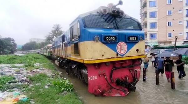 বন্যায় পাঁচ দিনে চট্টগ্রাম–কক্সবাজার রুটে রেলের প্রায় ১ কোটি টাকার ক্ষতি